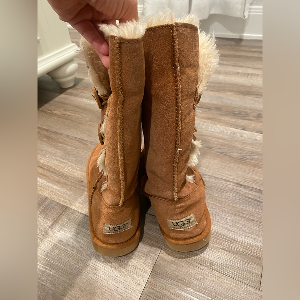 UGG Bailey Button Triplet II Boot - Picture 3 of 9